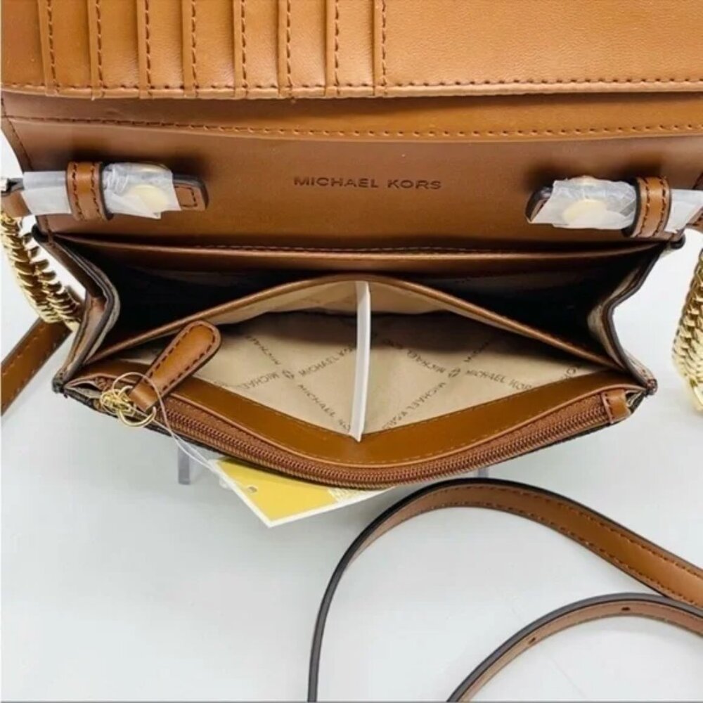 Michael Kors Jet Set Travel Medium Crossbody Phone Holder Bag NWT - Picture 8 of 11